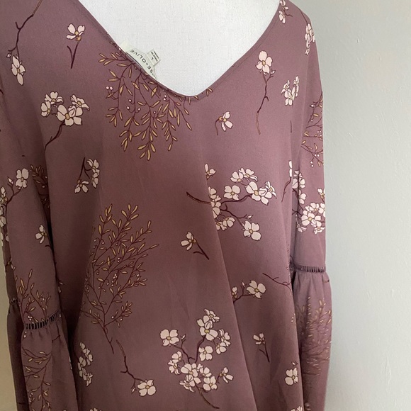 Floral blouse - Picture 4 of 5